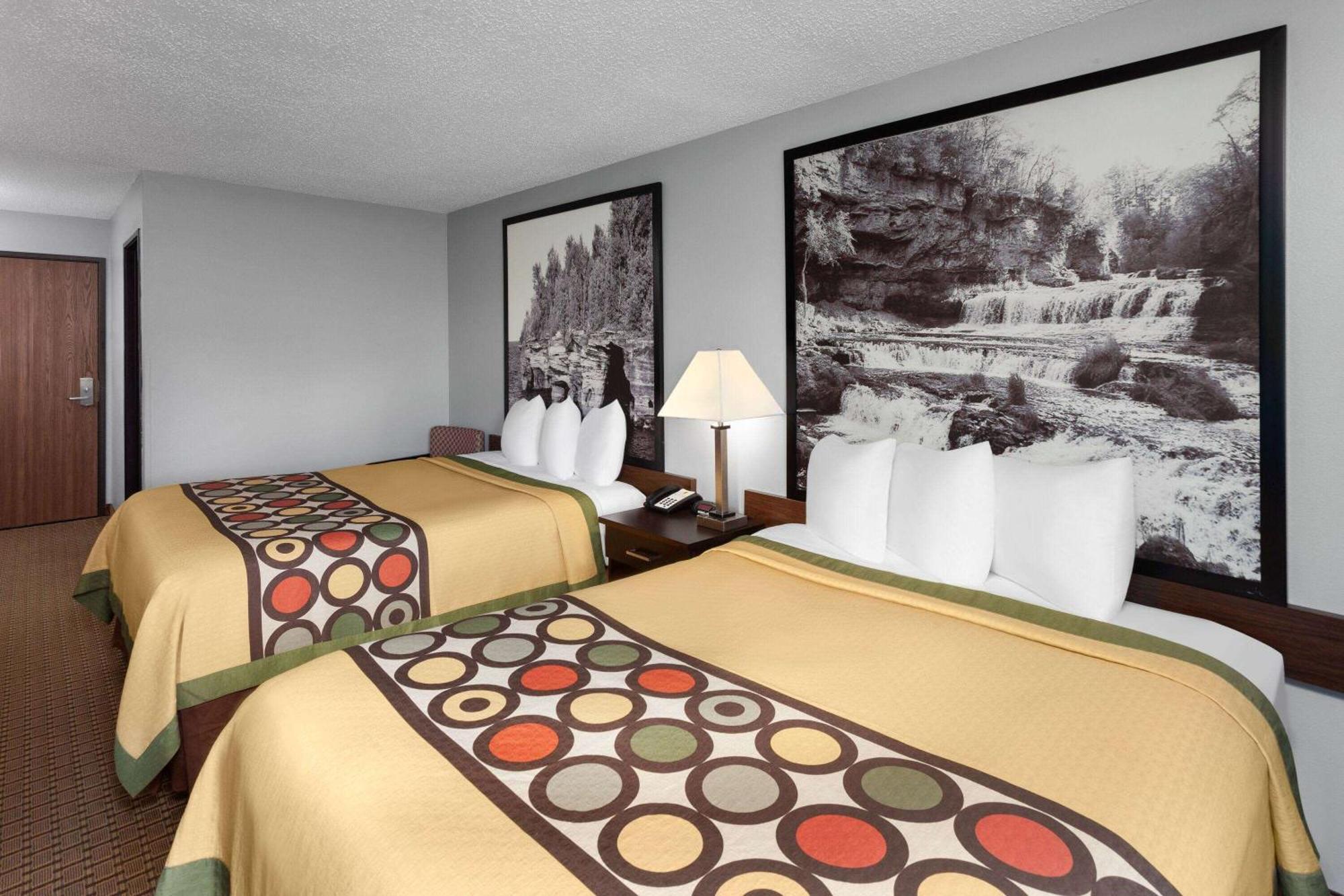Super 8 By Wyndham Sun Prairie/Madison E Exterior foto