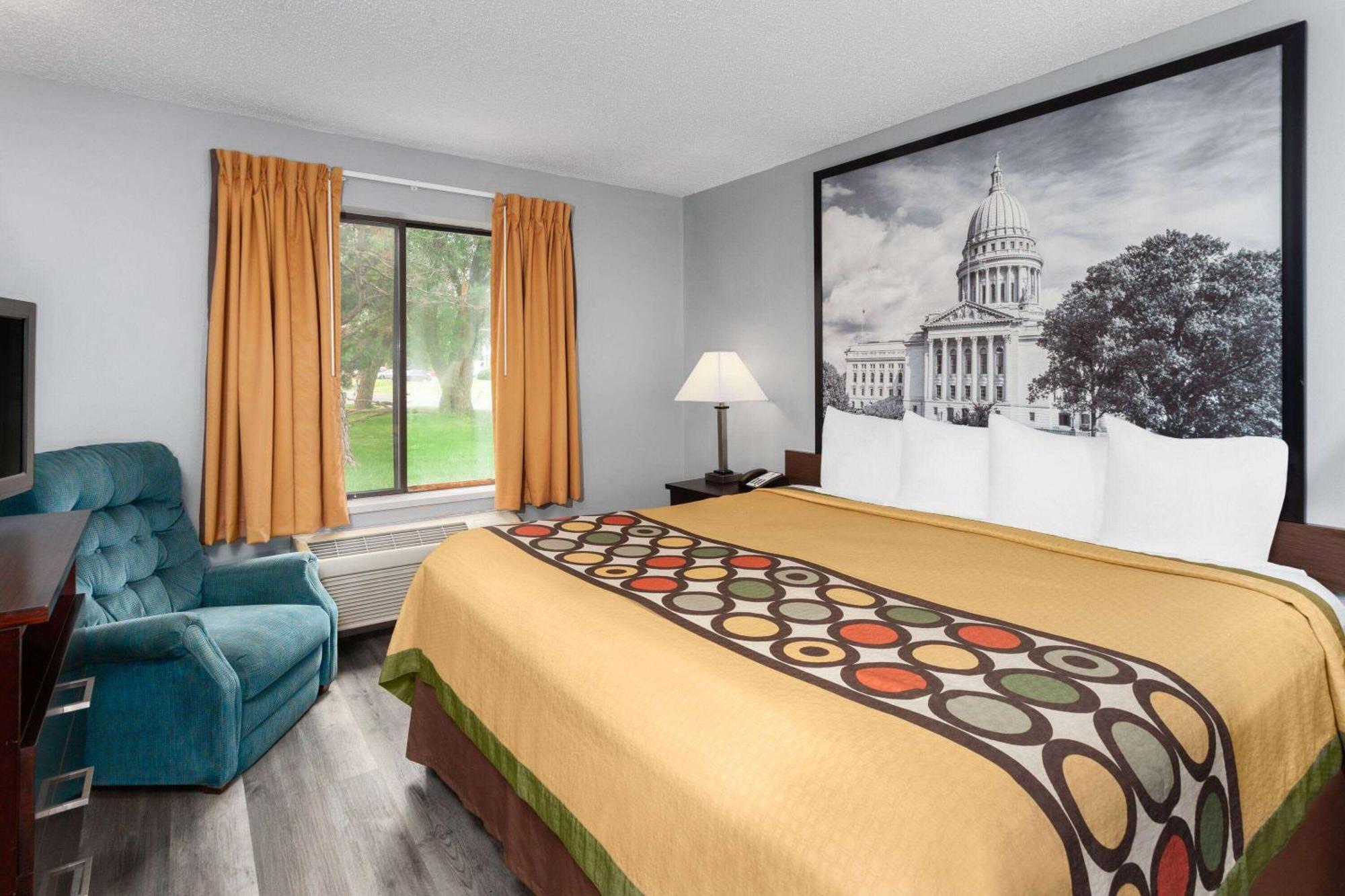 Super 8 By Wyndham Sun Prairie/Madison E Exterior foto