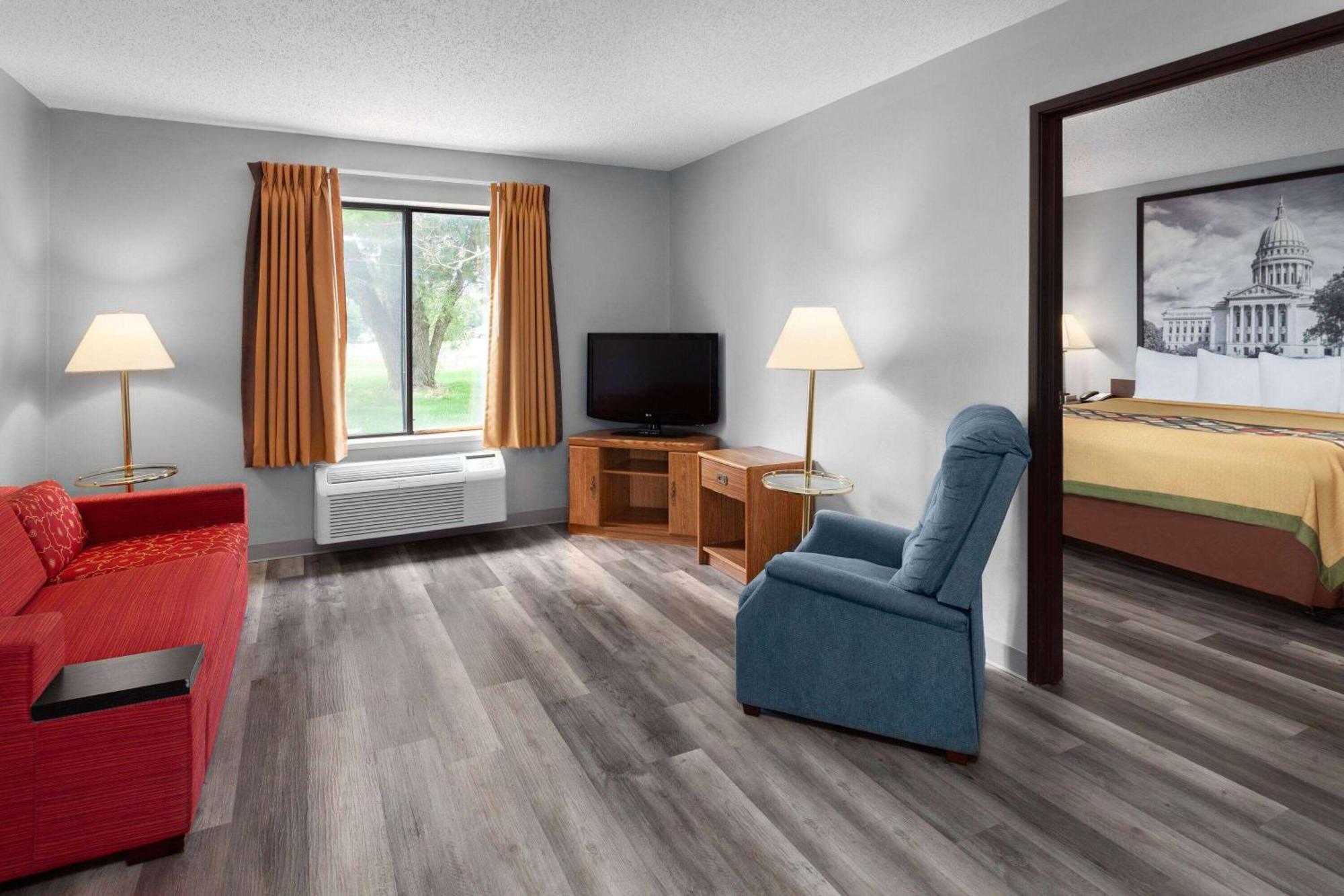 Super 8 By Wyndham Sun Prairie/Madison E Exterior foto