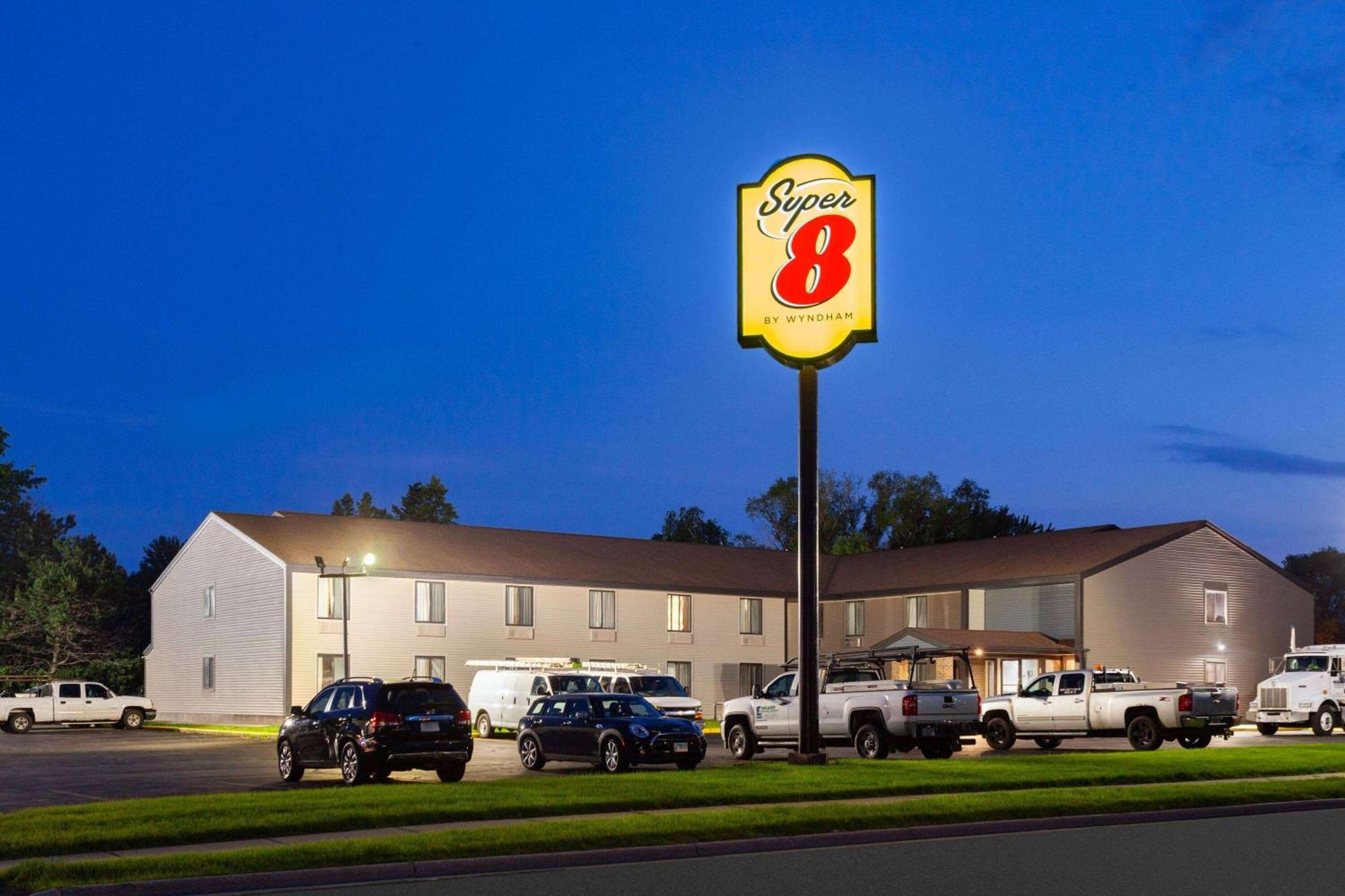 Super 8 By Wyndham Sun Prairie/Madison E Exterior foto